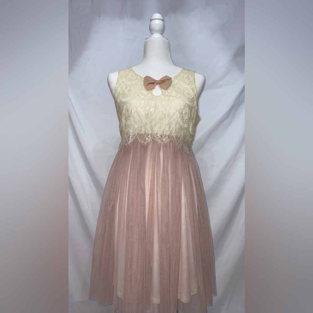 Woman's dress size M